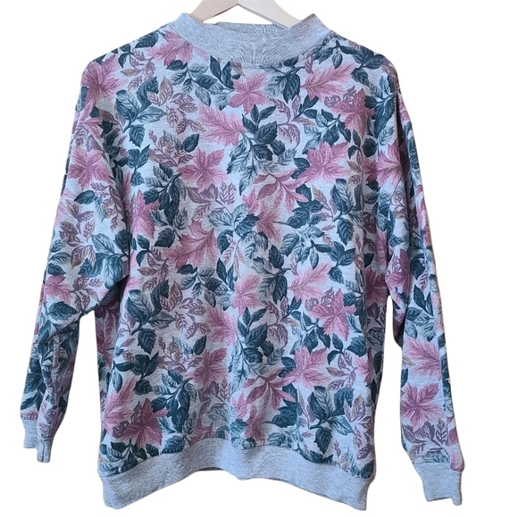 Lady Footlocker Vintage 1980’s Cottagecore dainty floral crew-neck sweatshirt - Picture 1 of 7